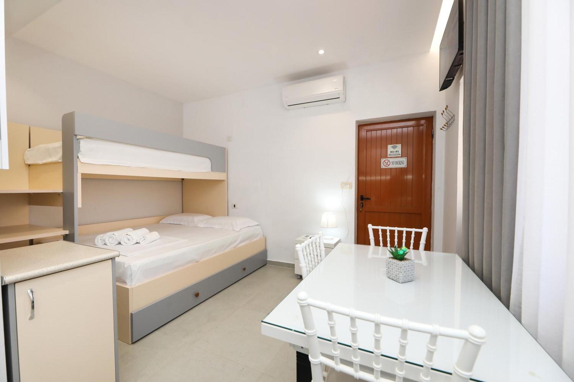 Feliz - Premium With Free Private Parking Gasthof Vlorë